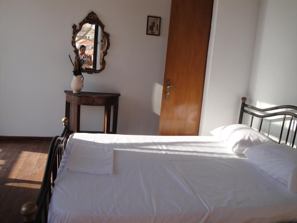 Villa Chrysodimi Chalki Town Стая снимка