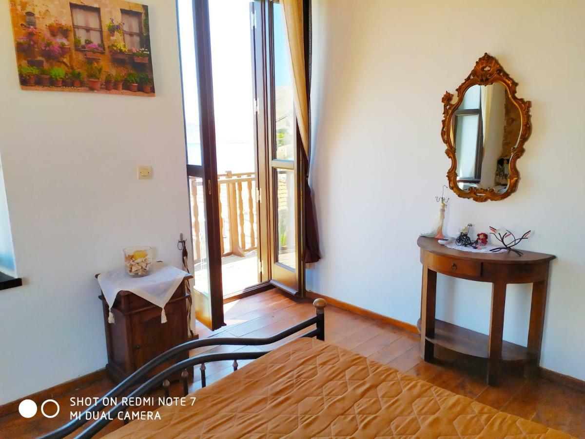 Villa Chrysodimi Chalki Town Екстериор снимка