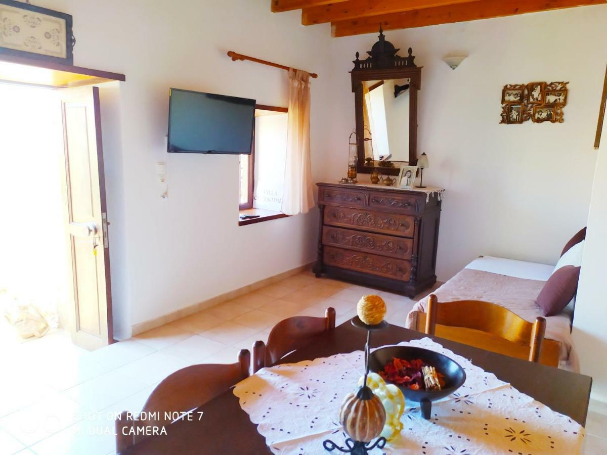 Villa Chrysodimi Chalki Town Екстериор снимка