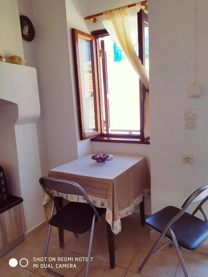 Villa Chrysodimi Chalki Town Екстериор снимка